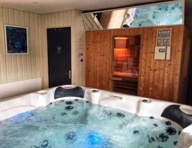 Gite Piscine Jacuzzi Privatises Clos Valentin Freulleville Екстер'єр фото